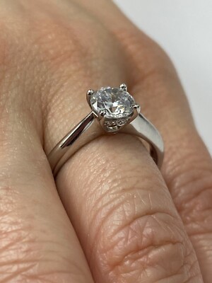 Ritani Platinum Diamond Engagement Solitaire VS .06ctw SZ NEW (6.5mm) Size 6.5