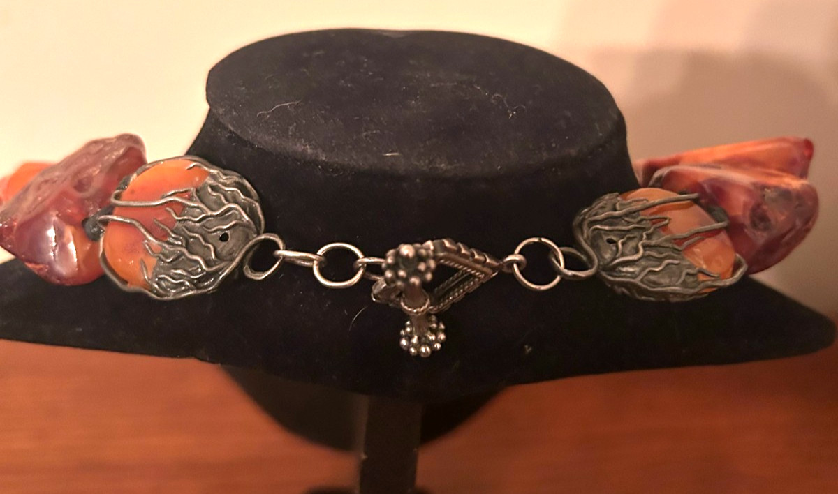 VINTAGE AUTHENTIC AMBER CHUNKY STATEMENT NECKLACE - image 3