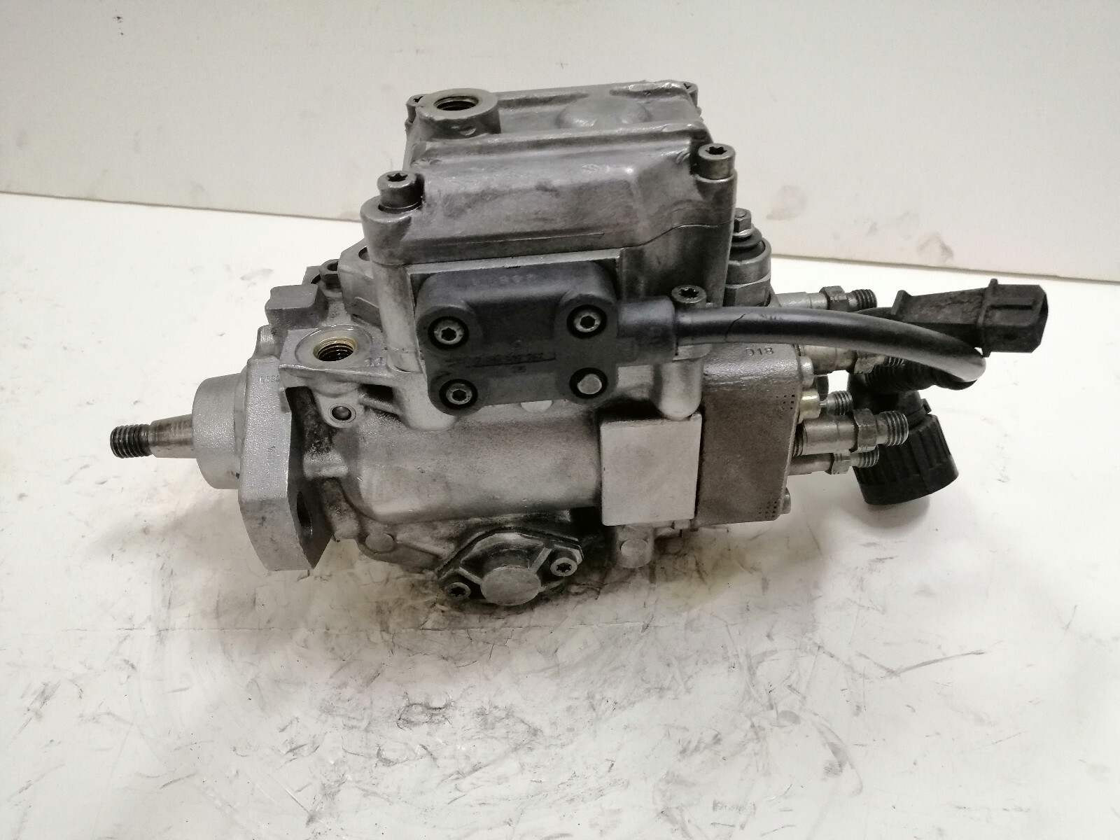 Bosch Fuel Injection Pump 0460406995 for BMW 325td E36 525td tds E34 2.5L Diesel-image