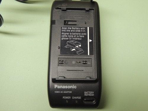 Panasonic PV-L650D Palmsight VHS-C Analog Camera Camcorder Palmcorder - Picture 17 of 19