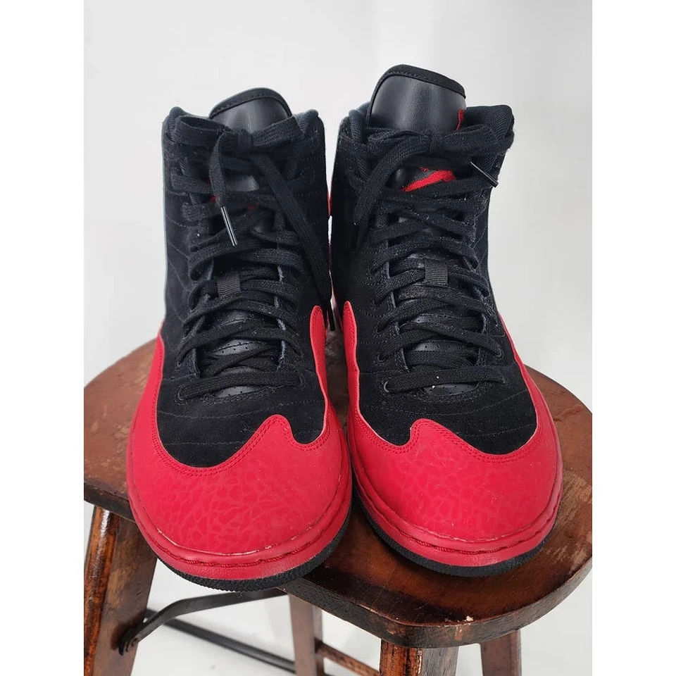 Nike Jordan KO 23 Talla 13 (AR4493-006) Hombre Negro/Gimnasio Rojo-Negro Foto 4 de 4