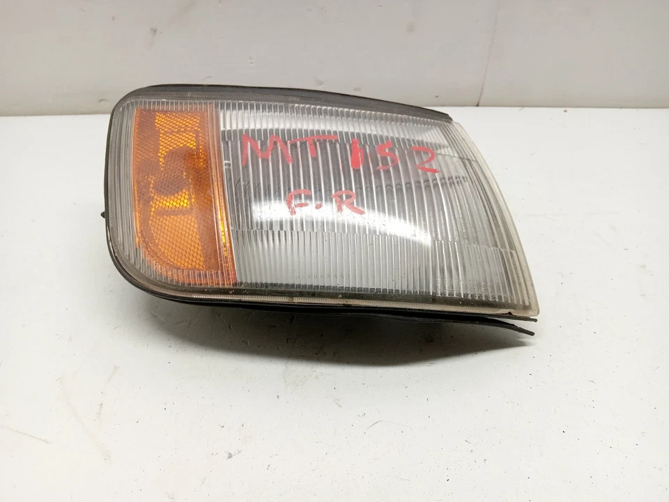 Eagle Summit Wagon 1993 luz intermitente del lado del pasajero delantero derecho OEM Foto 4 de 4