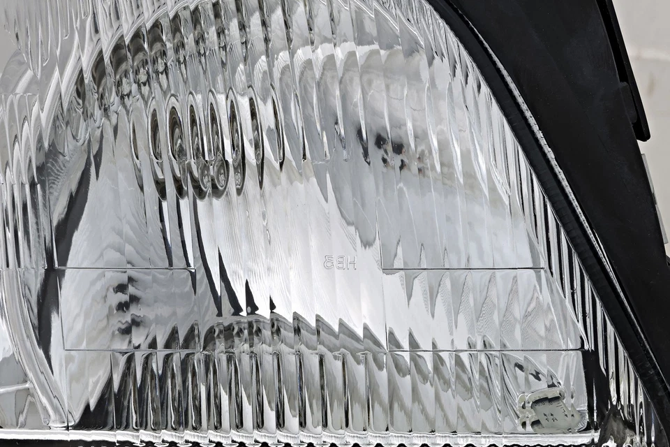 Farol halogênio lateral passageiro para 1995-1997 Audi A6 S6 - Imagem 2 de 4