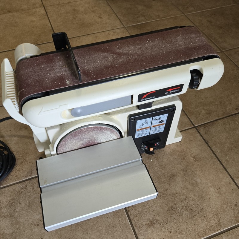 Brushless Belt Sander from Shopfox 120-Volt 15amp  with Dust Management + disk