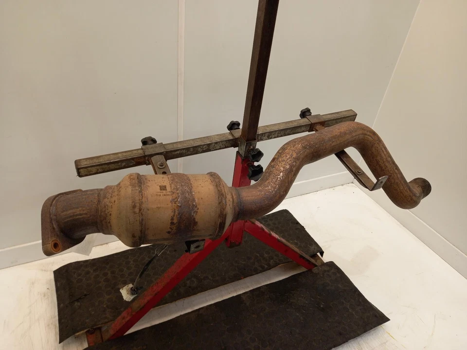 DODGE CHALLENGER Catalytic Converter 2008-2017 6.4L SRT392 Exhaust 68281725AA - Image 3 of 4