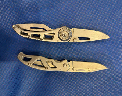 2 Gerber Stainless Steel Frame Lock Manual Drop Point Pocketknife Silver