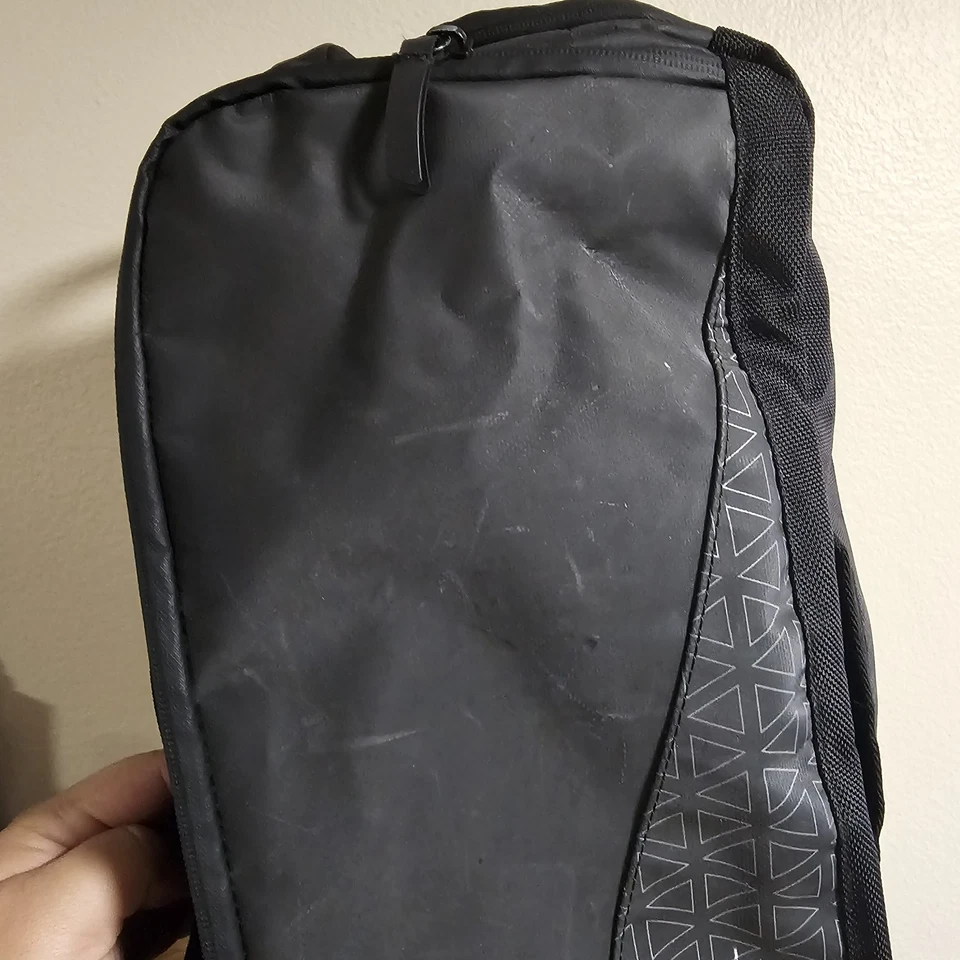 Nomatic 40L Travel Bag, Duffle Carry or Backpack Laptop Sleeve READ DESCRIPTION  - Image 3 of 4