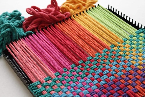 Versatile 10" Metal Potholder Loom Kit - Engage Your Creativity Today! - Picture 6 of 11