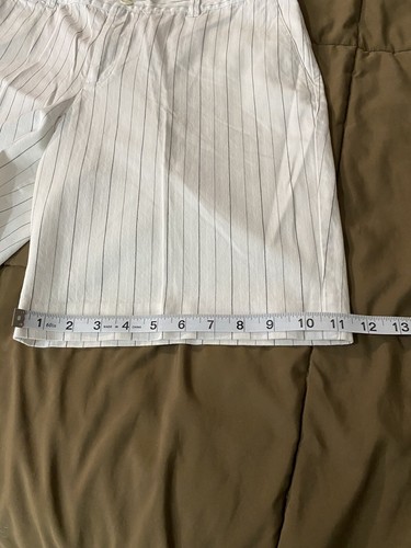 CHAPS SIZE 12 WHITE PINSTRIPE BERMUDA SHORTS WOMENS 100% COTTON POCKETS - Picture 5 of 10