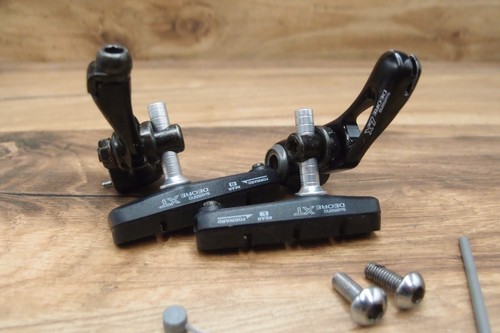 Shimano Deore LX cantilever brakes one pair BR-M560 VIA Japan Deore XT pads 1994 - Picture 7 of 9