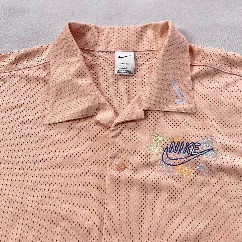 Camisa Nike Para Hombres 2XL Rosa Dri Fit Botón Delantero Just Do It Floral Swoosh Foto 4 de 4
