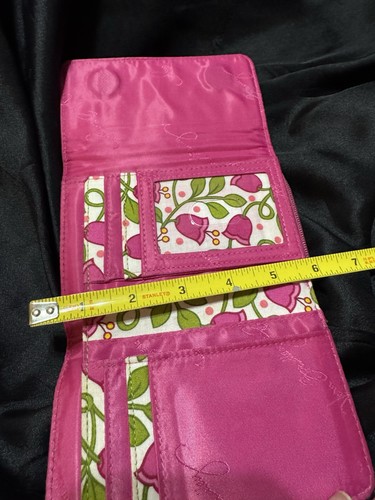 Vera Bradley Wristlet/Wallet Trifold Pink Magnetic Closure - Picture 6 of 6