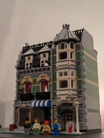 LEGO Creator Expert Modular Buildings Green Grocer 10185 In 2008 Used