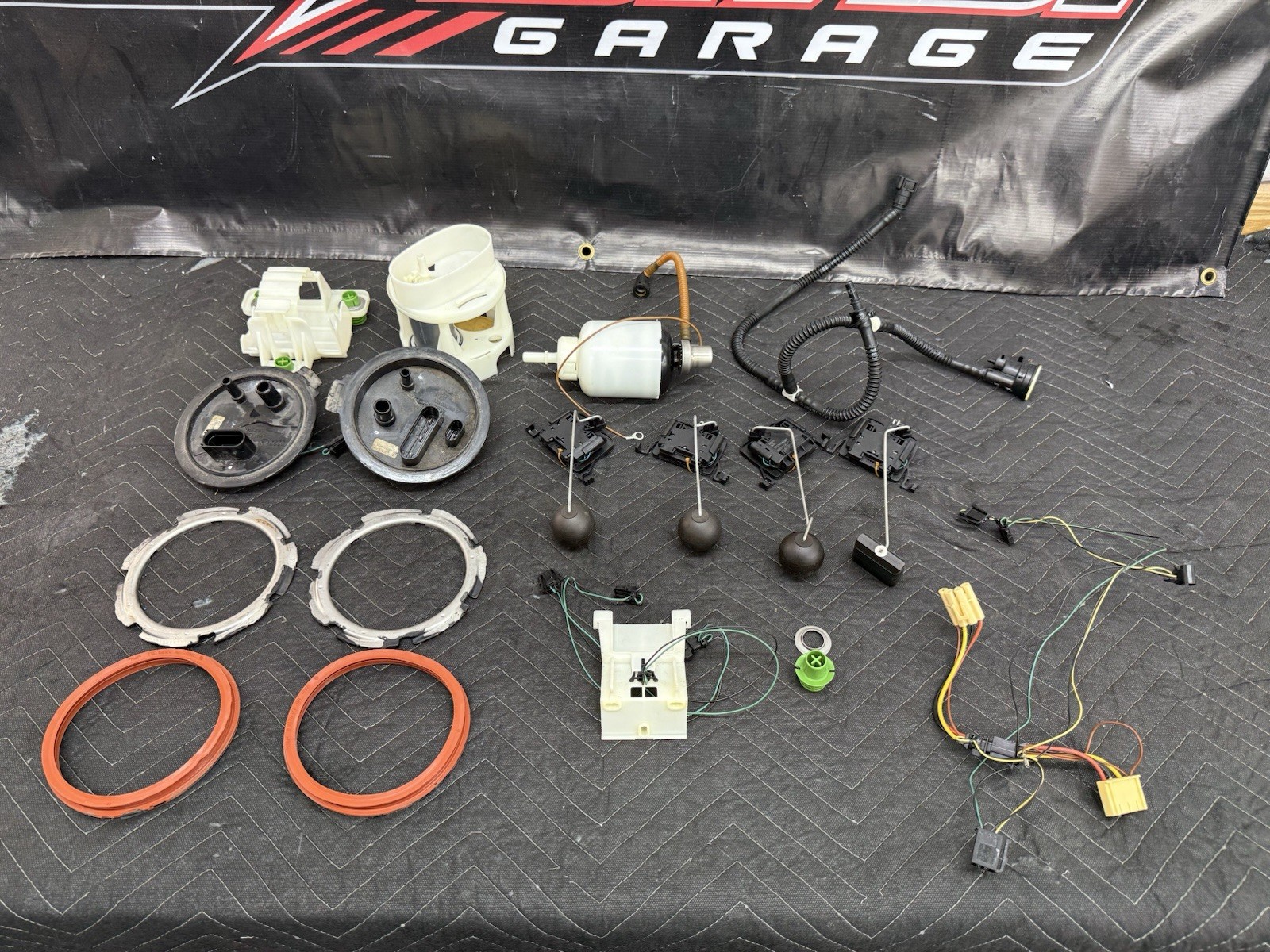 Audi R8 2017 Pump with valve unit