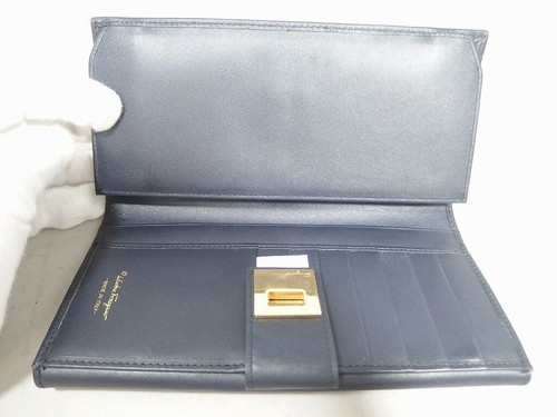 Salvatore Ferragamo long wallet Gancini Authentic folded Made in Italy Used - Picture 6 of 10