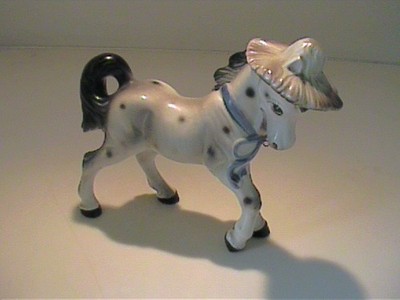 VINTAGE 1960'S CERAMIC 5 1/2'' APPALOSSA HORSE WITH STRAY HAT