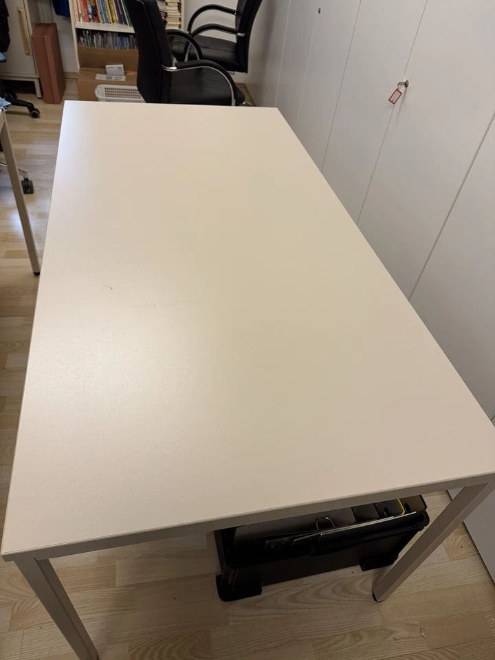 Bürotisch