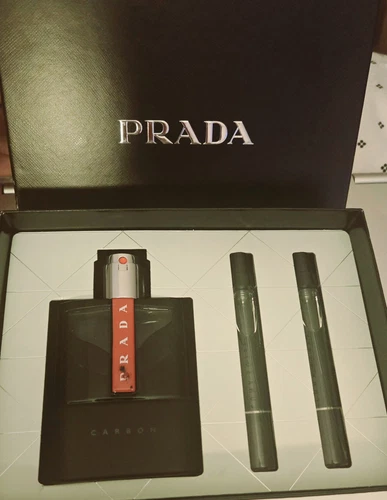 Coffret cadeau Prada Luna Rossa Carbon 3 pièces hommes 1 EDT 3,3 fl oz et 2 spray de voyage neuf dans sa boîte
