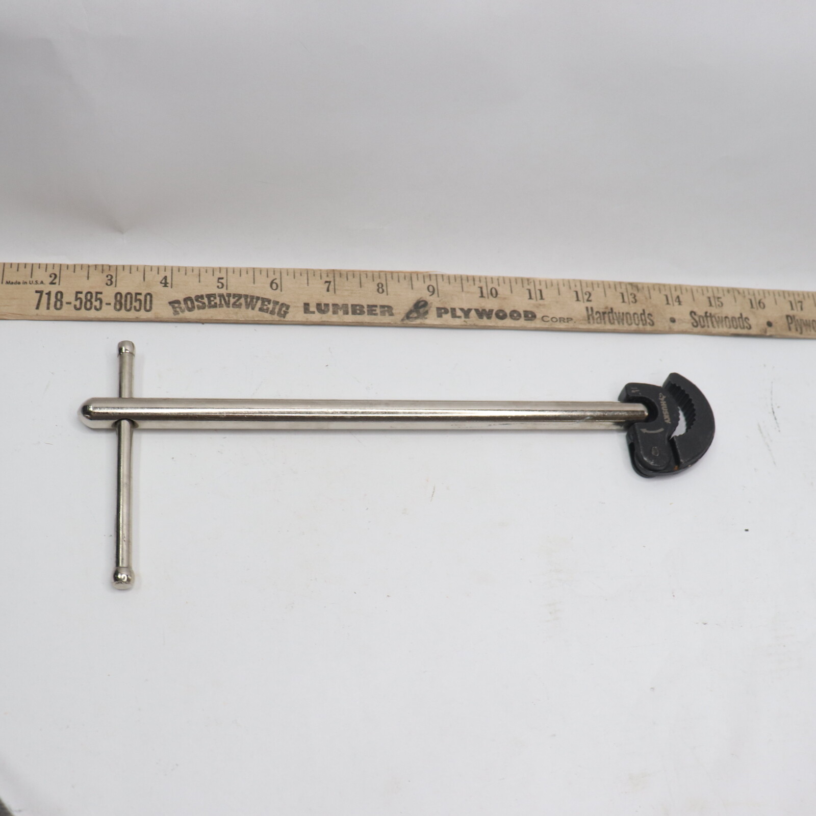 Husky Basin Wrench Grips 3/8" 11/4" Faucet Nuts Supply Lines and