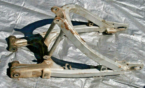 1982 YAMAHA XT 200 OEM SWING ARM