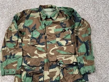 VTG US Army Hot Weather Camo Jacket Adult Medium Regular Woodland Camouflage