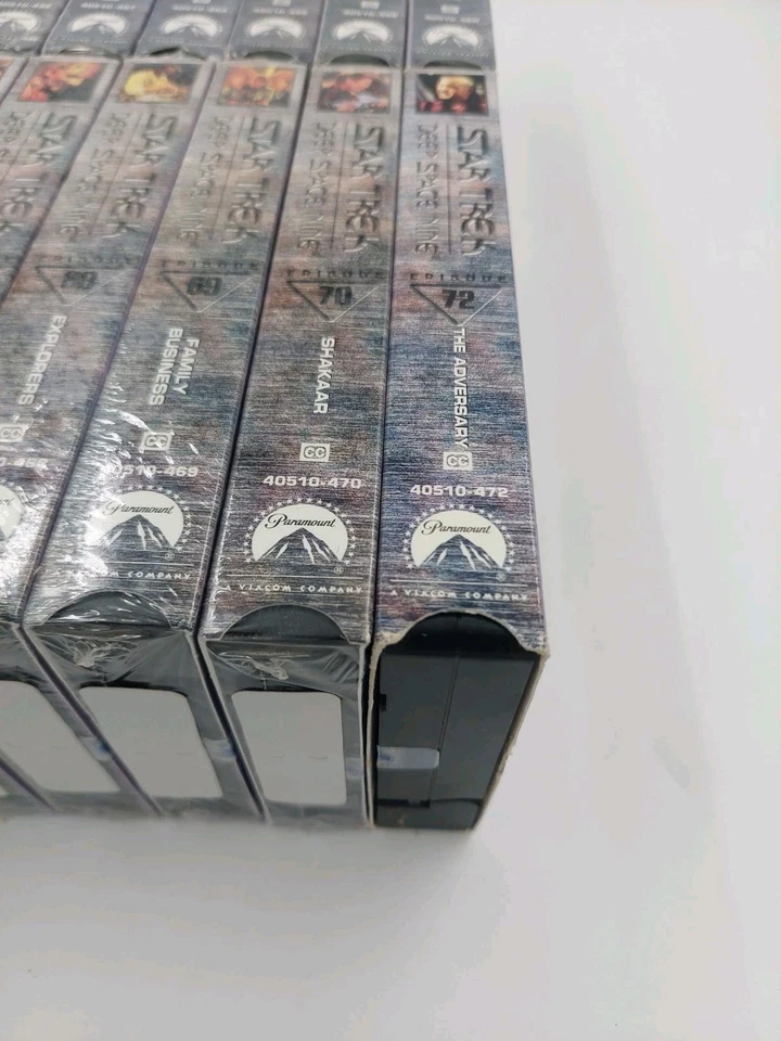 Star Trek Deep Space Nine Episodes VHS 22 Total 18 Sealed (250158) - Image 3 of 4