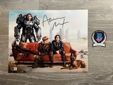 Aaron Moten Signed Fallout 11x14 Photo Beckett COA Maximus