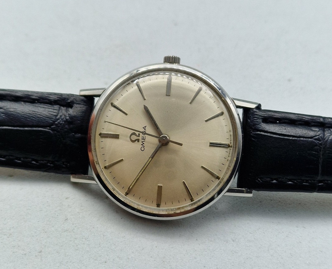 OMEGA SILVER X062 CAL:601 / MANUAL WATCH 1964 WIND VINTAGE DIAL MAN'S - vintagewatches.pk