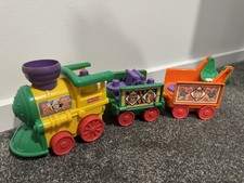 Fisher Price Little People Musical Zoo Train Play Set  2002 Works