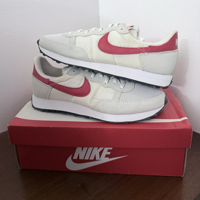 Nike (brand new 2022) Challenger OG  White University Red   Size 10 men s shoes