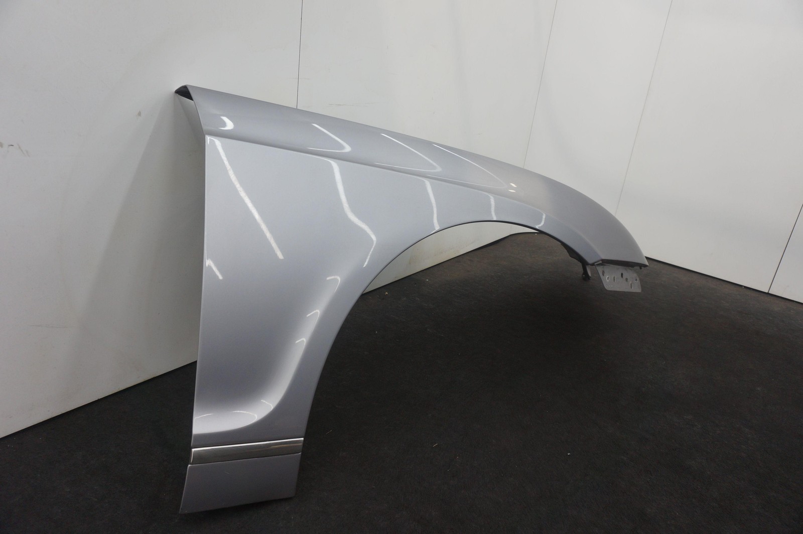 Right Fender Wing Panel 3W5821022 Bentley Continental Flying Spur 2006-12 *Note