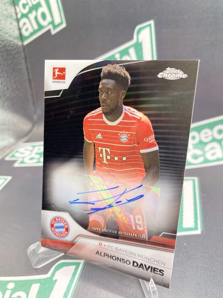 2022 Topps Chrome Bundesliga Black Refractor Alphonso Davies AUTO 10/10 1/1 - Image 2 of 4
