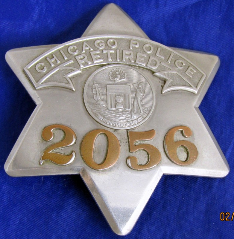 ANTIQUE CHICAGO, ILLINOIS RETIRED POLICE “PIE-PLATE” BADGE