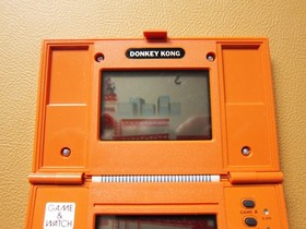 NINTENDO Donkey Kong Game and Watch in Excellent Condition (DK-52) 1982