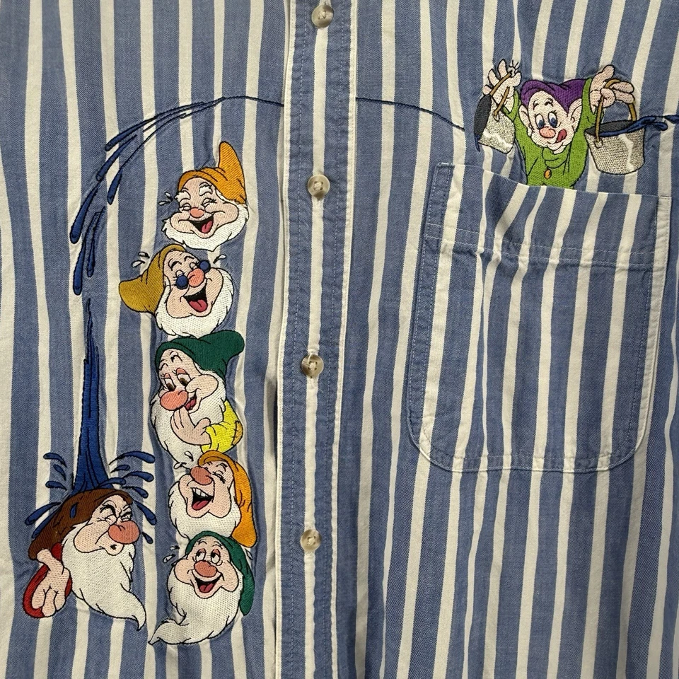 Camisa De Colección Disney Store Seven Dwarfs Dopey Bordada Tira LS Botón Mujeres Talla L Foto 2 de 4