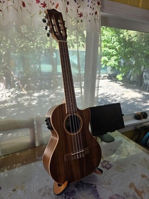 Lanikai ACST-5CET Acacia Solid Top 5 String Cutaway Electric Tenor Ukulele + Bag