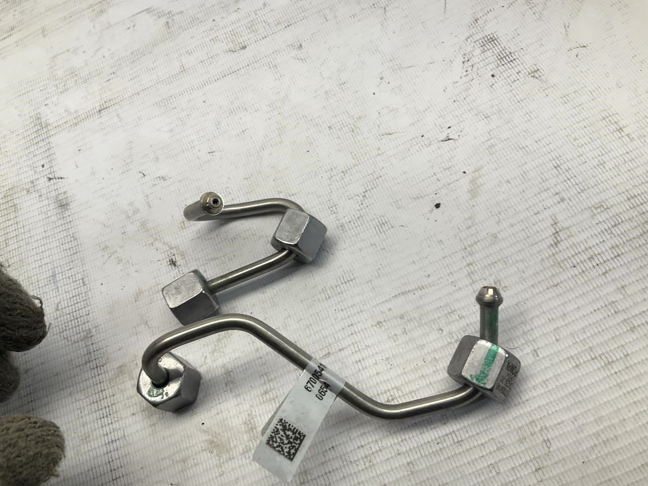23-24 Maserati Grecale 3.0L Rail-Pump Left Right Low Pressure Fuel Pipe Pair Q