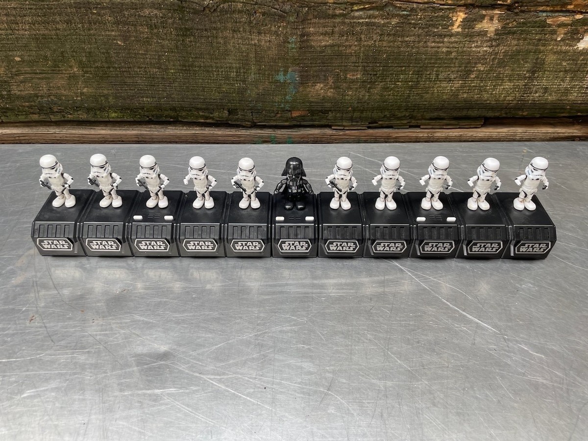 アタック・ピーター Takoroフィギュア 白×黒　ポスターセット 新品未開封 Takara Tomy Arts Star Wars Space Opera Dancing Darth Vader