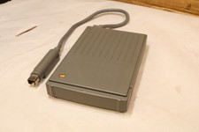 Apple Macintosh HDI-20 External 1.4MB 3.5" Floppy Drive