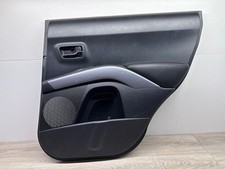 Porte arrière et accessoires Mitsubishi OUTLANDER