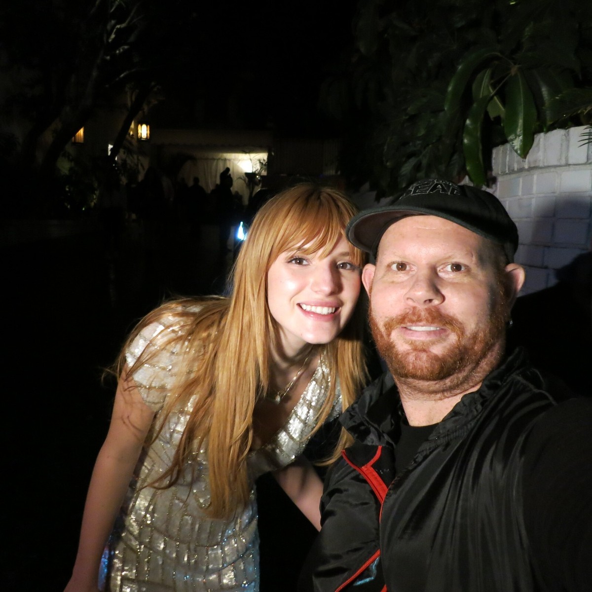 Bella Thorne Shake It Up W/Coa autographed photo signed 8X10 #2