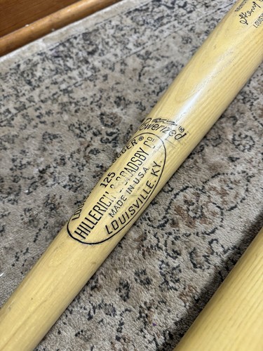 Louisville Slugger 125 Henry Aaron Bundle of 2 Vintage Rare ( One Of A Kind! ) - Picture 9 of 24