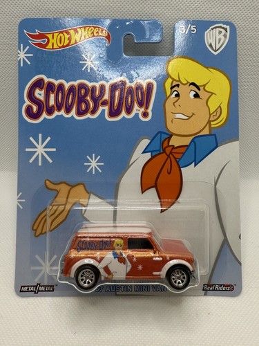 HOT WHEELS Pop Culture Scooby-Doo! Fred ‘67 Austin Mini Van 3/5 Real Riders