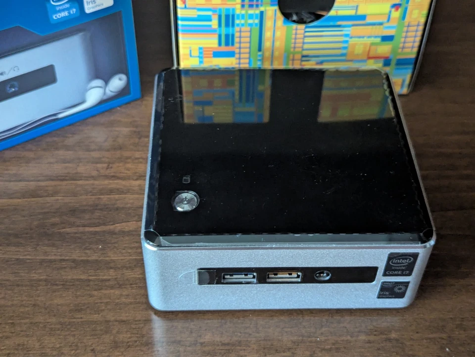 Mini PC Intel NUC5i7RYH – Core i7-5557U – 8GB RAM – SSD 2.5” – Nueva Caja Abierta Foto 2 de 4