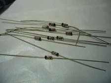 5082-2800 HP Diode RF Schottky. Also  listed here Bat43, Varicap BB909B, BB329