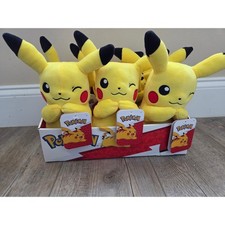 Pok mon Pikachu 8" Plush Winking Jazwares Lot of 6 With Display Box NWT