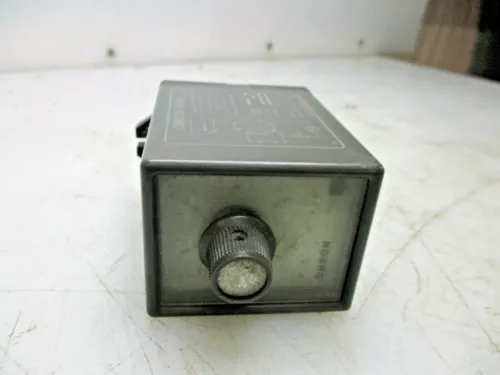 OMRON SYNCHRONOUS MOTOR TIMER RELAY STPMNHAA