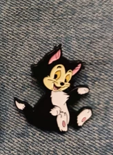 FIGARO-PINOCCHIO-ENAMEL / LAPEL PIN -UNBRANDED-NEXT DAY SHIPPING