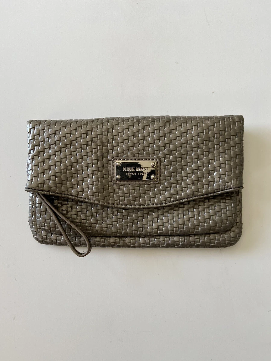 Nine West Since 1978 Clutch Wallet Silver Hardware Gray EUC