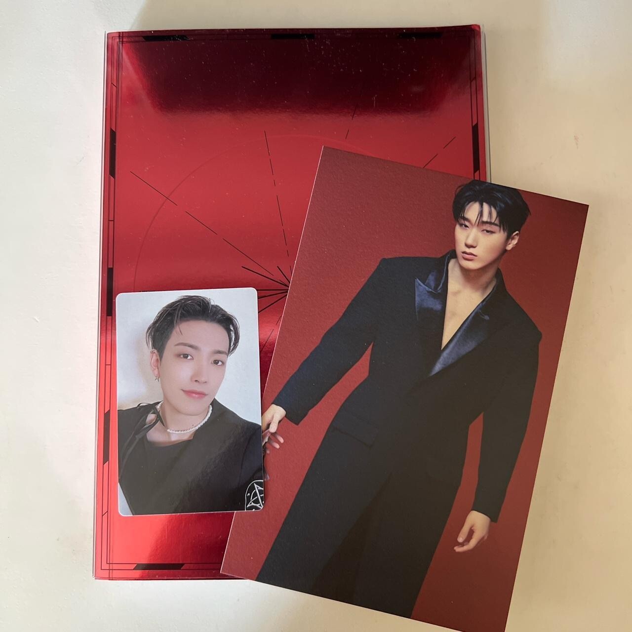 ATEEZ 11th Mini Album GOLDEN HOUR: PART.2 (San Postcard & Hongjoong PC)
